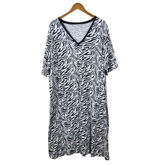 NEW Nightgown Plus Size 1X 2X Sleep Shirt Zebra Print Stripe Cozy Animal Print - Picture 1 of 5